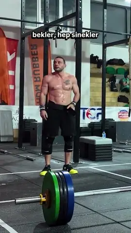 Weightlifting reel cover